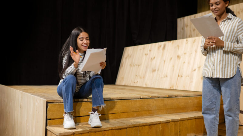 Pourquoi le théâtre est essentiel pour les adolescents